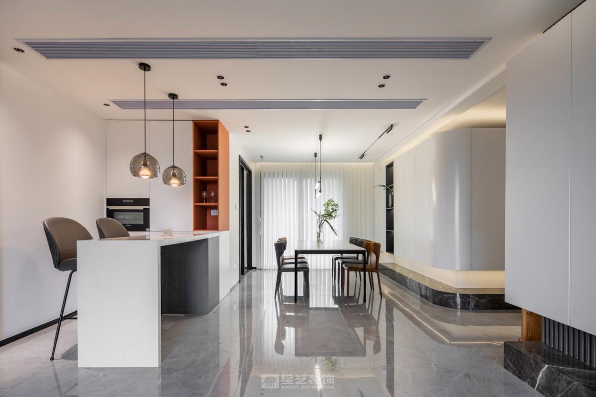 四口之家，小資幸福