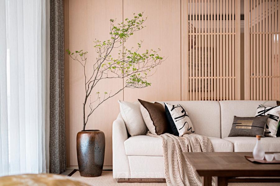 不追求華麗，而追求舒適；不堆砌裝飾，而回歸生活本身